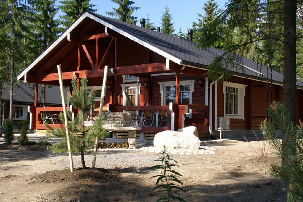 Kartanohotelli Satulinna Huvilat Hirvensalmi Bagian luar foto